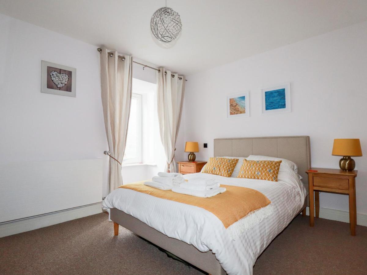 6 Ocean Heights Villa New Quay Buitenkant foto