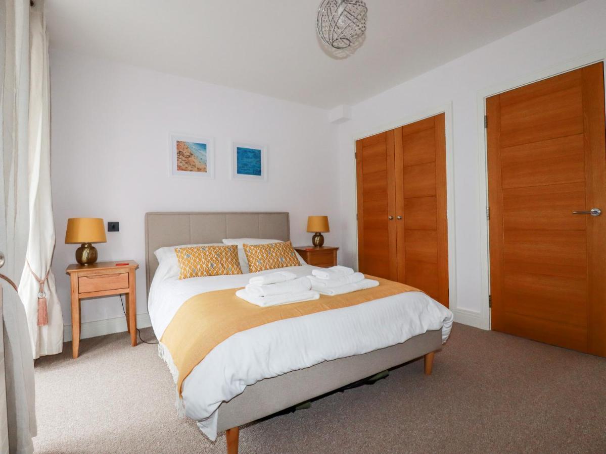 6 Ocean Heights Villa New Quay Buitenkant foto